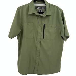 Salty Crew Men's Large Green Short Sleeve Technical Woven Button Up Shirt SPF 40